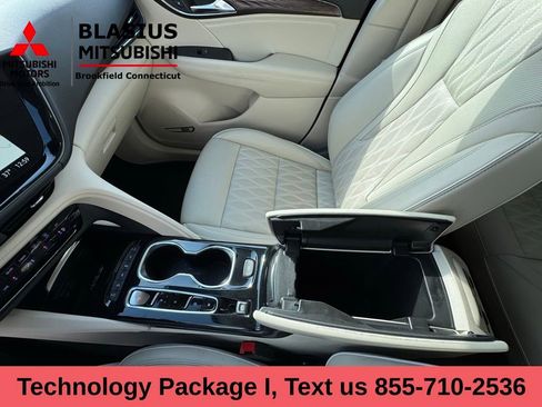 Used 2022 Buick Envision Avenir w/ Technology Package II image 29