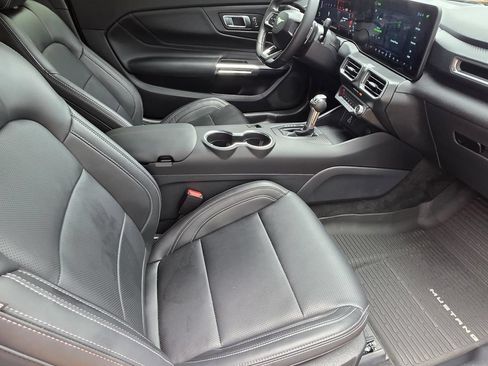 Used 2026 Ford Mustang GT Premium w/ Bronze Appearance Package RWD image 9