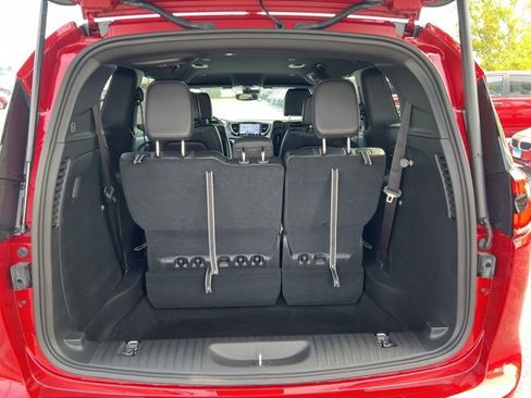 New 2026 Chrysler Pacifica Select image 5