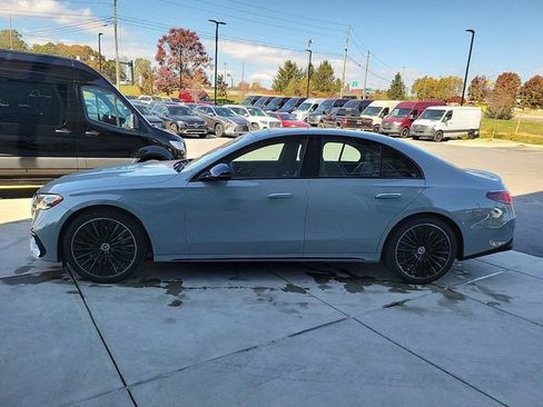 New 2025 Mercedes-Benz E 350 4MATIC Sedan image 8