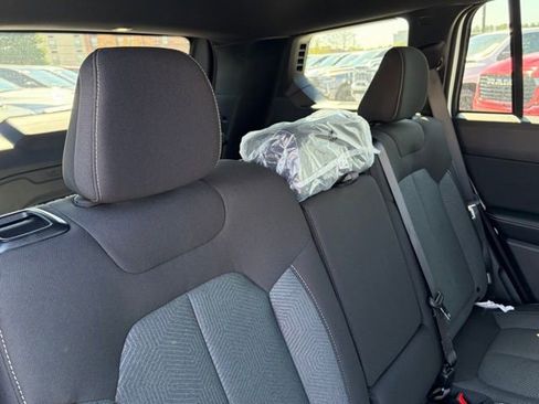New 2026 Jeep Cherokee Laredo AWD/4WD image 31