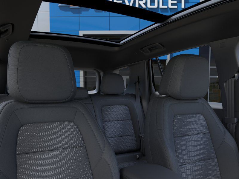 New 2027 Chevrolet Equinox LT w/ LPO, Floor Liner Package FWD image 24