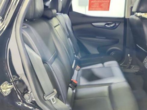 Certified 2022 Nissan Rogue Sport SL FWD image 28