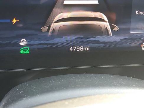 Certified 2024 Chevrolet Equinox EV LT FWD image 21