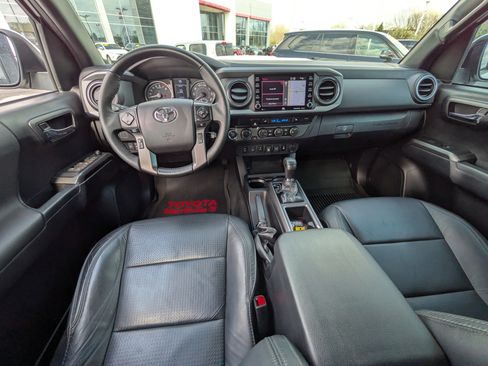 Used 2021 Toyota Tacoma TRD Sport w/ TRD Premium Sport Package image 15