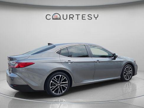 Certified 2025 Toyota Camry XLE w/ Premium Plus Package FWD image 5
