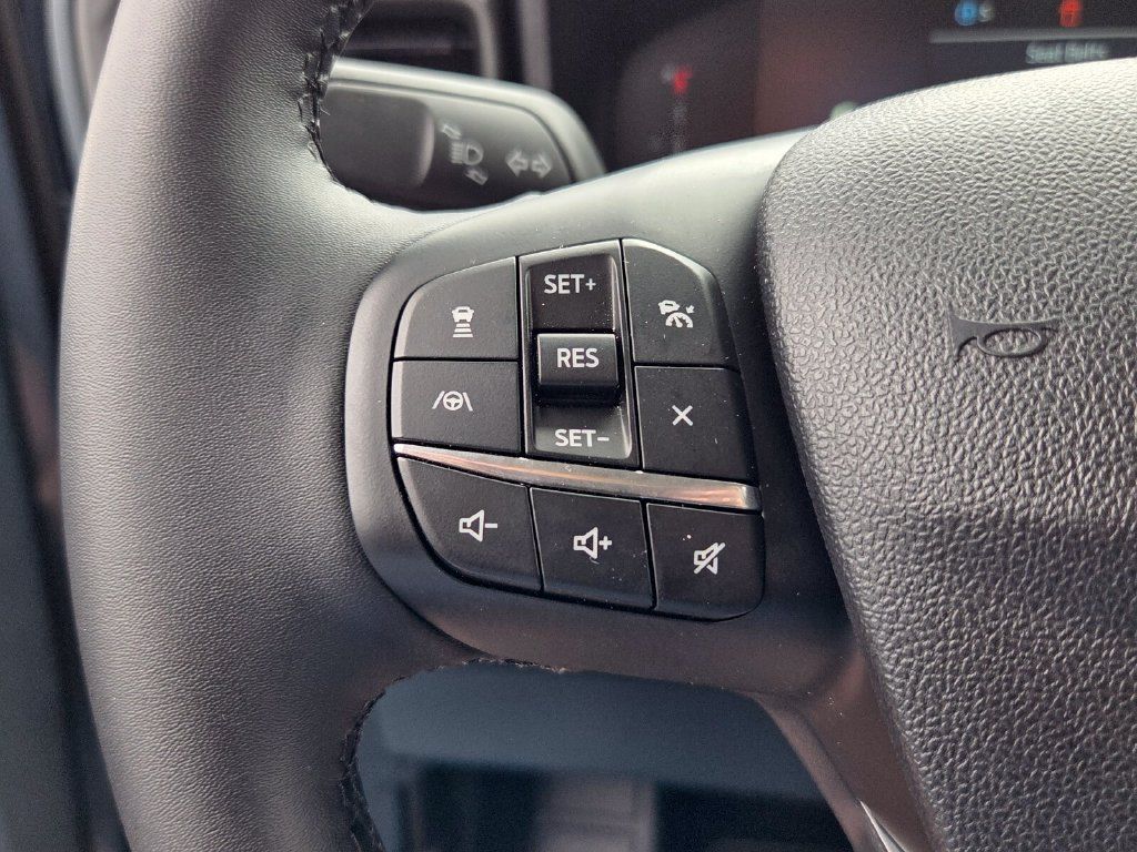 Used 2025 Ford Maverick Lariat w/ Black Appearance Package AWD/4WD image 25