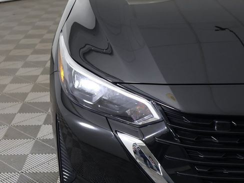 Used 2024 Nissan Sentra SV image 11