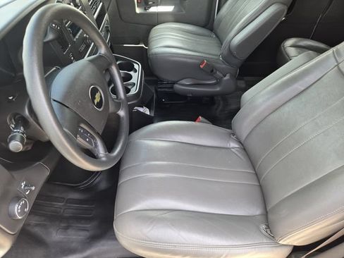 Used 2024 Chevrolet Express 3500 LS RWD image 11