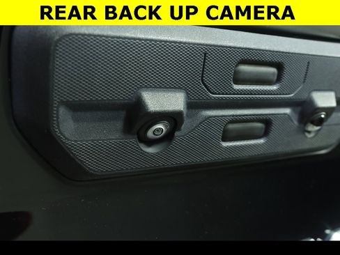 Used 2023 GMC Sierra 1500 SLT w/ SLT Convenience Package image 16