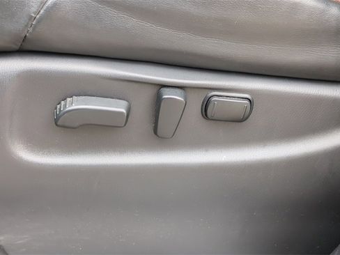 Used 2019 Nissan Armada Platinum w/ Captain's Chairs Package image 11