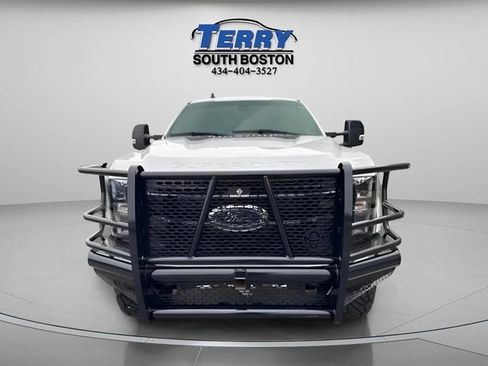 Used 2019 Ford F250 Lariat w/ Lariat Ultimate Package image 3
