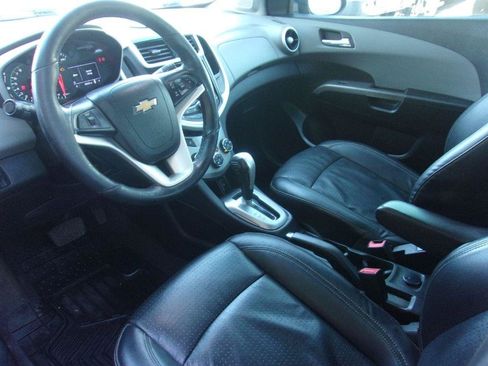 Used 2019 Chevrolet Sonic Premier FWD image 8