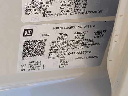 New 2026 GMC Sierra 1500 SLE w/ Preferred Package image 13