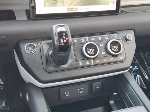 Certified 2022 Land Rover Defender 110 SE AWD/4WD image 20