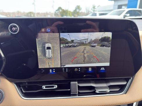 New 2026 Chevrolet Equinox ACTIV w/ Convenience Package III image 23