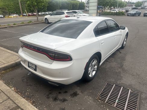 Used 2022 Dodge Charger SXT RWD image 5