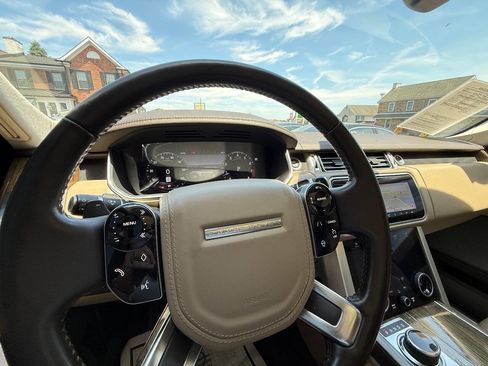 Used 2019 Land Rover Range Rover HSE AWD/4WD image 22
