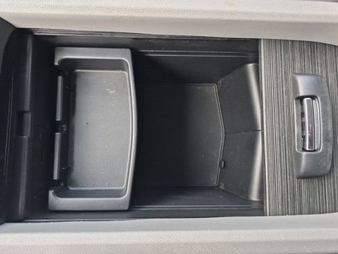 Used 2018 Honda Pilot Touring image 11