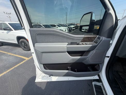 Used 2022 Ford F150 Lariat w/ Equipment Group 501A Mid image 11