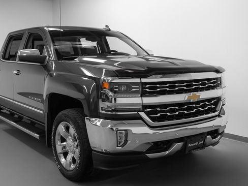 Used 2017 Chevrolet Silverado 1500 LTZ w/ Sport Package image 7