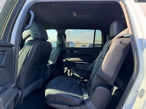 New 2026 Chevrolet Traverse LT image 5