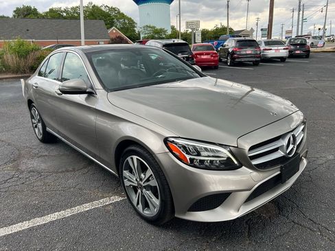 Used 2019 Mercedes-Benz C 300 4MATIC Sedan image 4