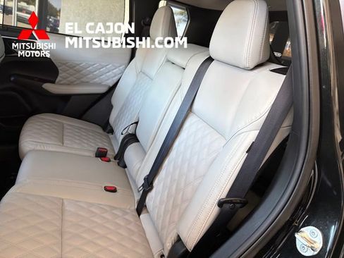 Used 2024 Mitsubishi Outlander SEL AWD/4WD image 16