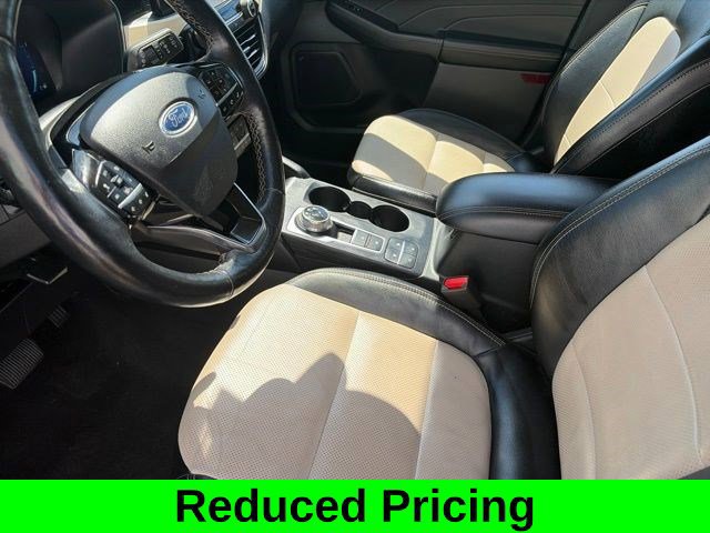 Used 2022 Ford Escape Titanium w/ Titanium Elite Package AWD/4WD image 11