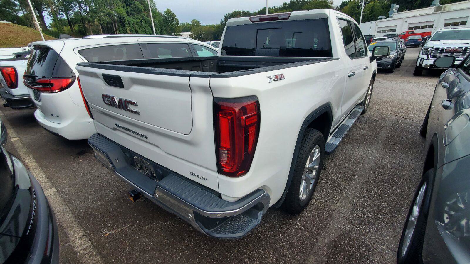 Used 2020 GMC Sierra 1500 SLT w/ SLT Premium Plus Package AWD/4WD image 9