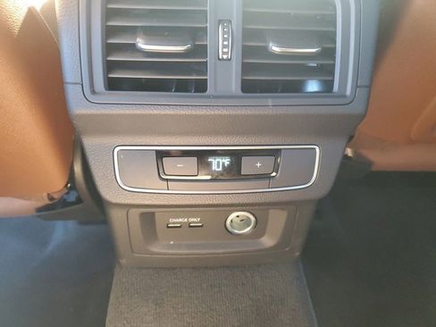 Used 2021 Audi Q5 2.0T Premium w/ Convenience Package image 15