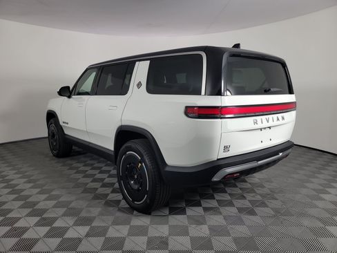 Used 2025 Rivian R1S Adventure AWD/4WD image 3