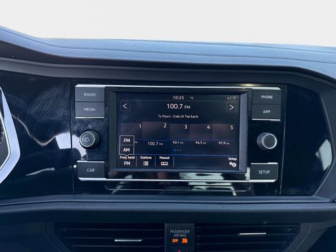 Used 2019 Volkswagen Jetta R-Line image 21