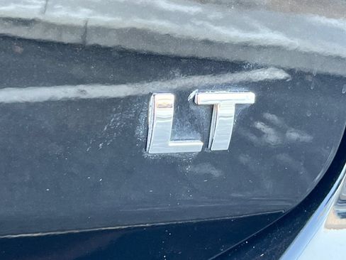 Used 2020 Chevrolet Equinox LT FWD image 39
