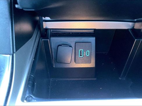 Used 2020 Ford Explorer XLT w/ Equipment Group 202A image 33