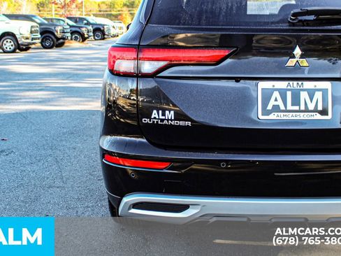 Used 2024 Mitsubishi Outlander SE image 12