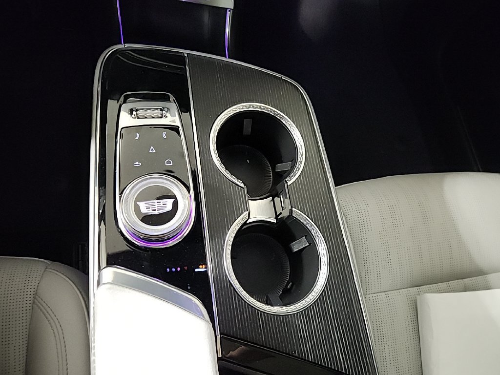 Used 2024 Cadillac Lyriq Luxury RWD image 17