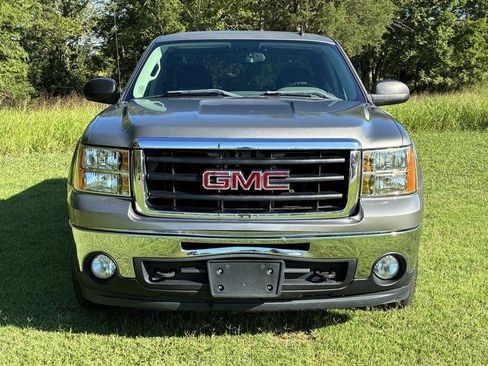 Used 2009 GMC Sierra 1500 W/T w/ Work Truck Preferred Package RWD image 2