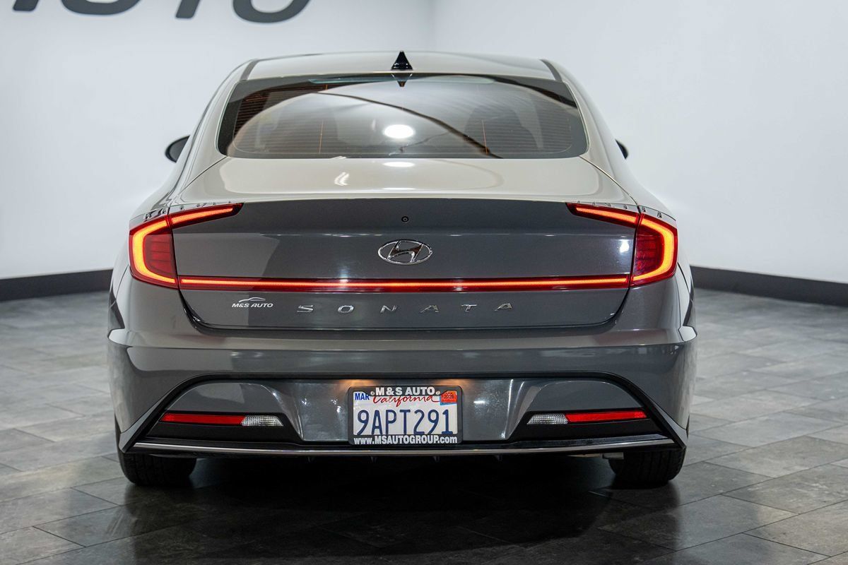 Used 2022 Hyundai Sonata SE FWD image 3