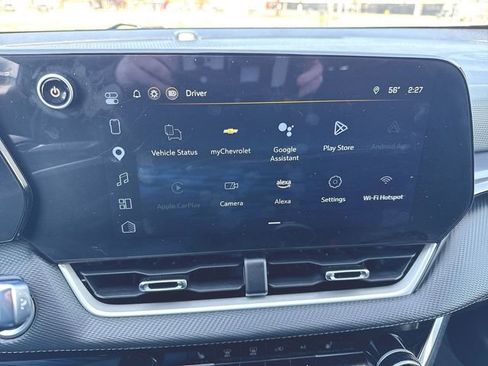 Used 2025 Chevrolet Equinox LT image 13