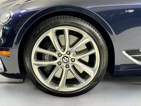 Used 2022 Bentley Continental GT AWD/4WD image 36
