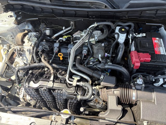 Used 2024 Nissan Altima 2.5 SV FWD image 9