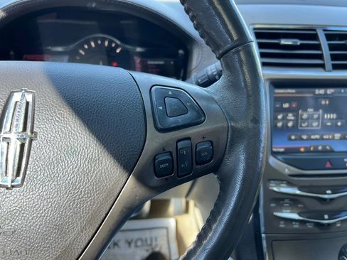 Used 2012 Lincoln MKX FWD image 21