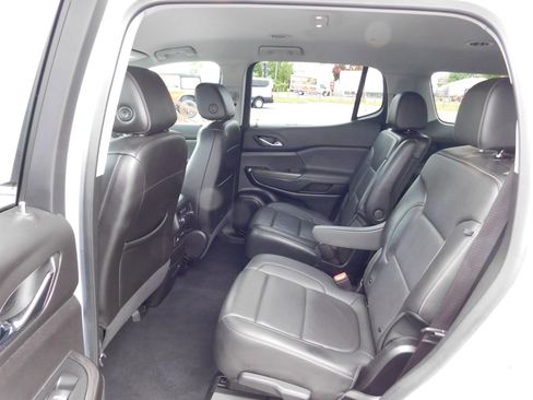 Used 2023 GMC Acadia SLT FWD image 12