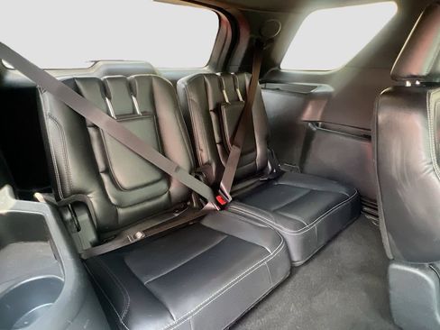 Used 2019 Ford Explorer Limited w/ Ford Safe & Smart Package AWD/4WD image 29
