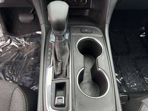 Used 2024 Chevrolet Equinox LT FWD image 17