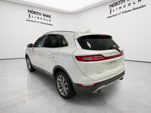 Used 2017 Lincoln MKC Select w/ Select Plus Package FWD image 3