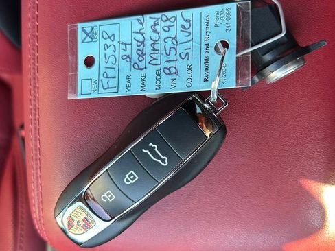 Used 2024 Porsche Macan AWD/4WD image 50
