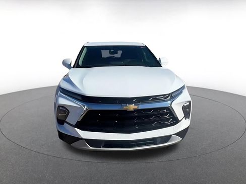 Used 2025 Chevrolet Blazer LT image 4