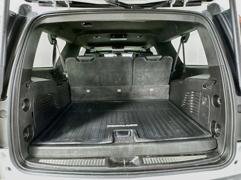 Used 2016 Cadillac Escalade ESV Platinum RWD image 33